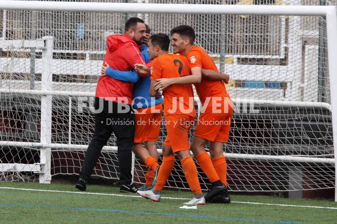 Víctor Felipe, destituido como entrenador del CF Torre Levante