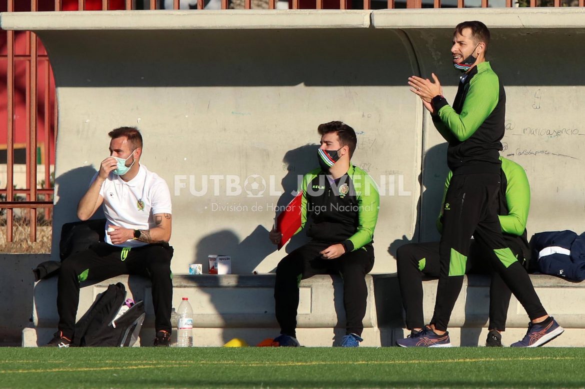 Roberto Campillo deja el banquillo del Kelme CF