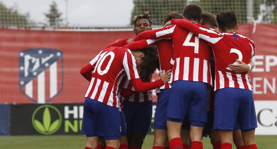 CRÓNICA. El Atleti tira de pizarra para colocarse colíder en la Youth League
