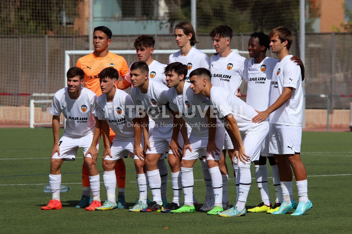 El Valencia y Mario Domínguez quieren alargar sus buenas dinámicas en el derbi