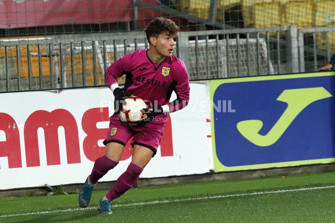 Héctor Muñoz acaba con su mal fario en la portería del Roda