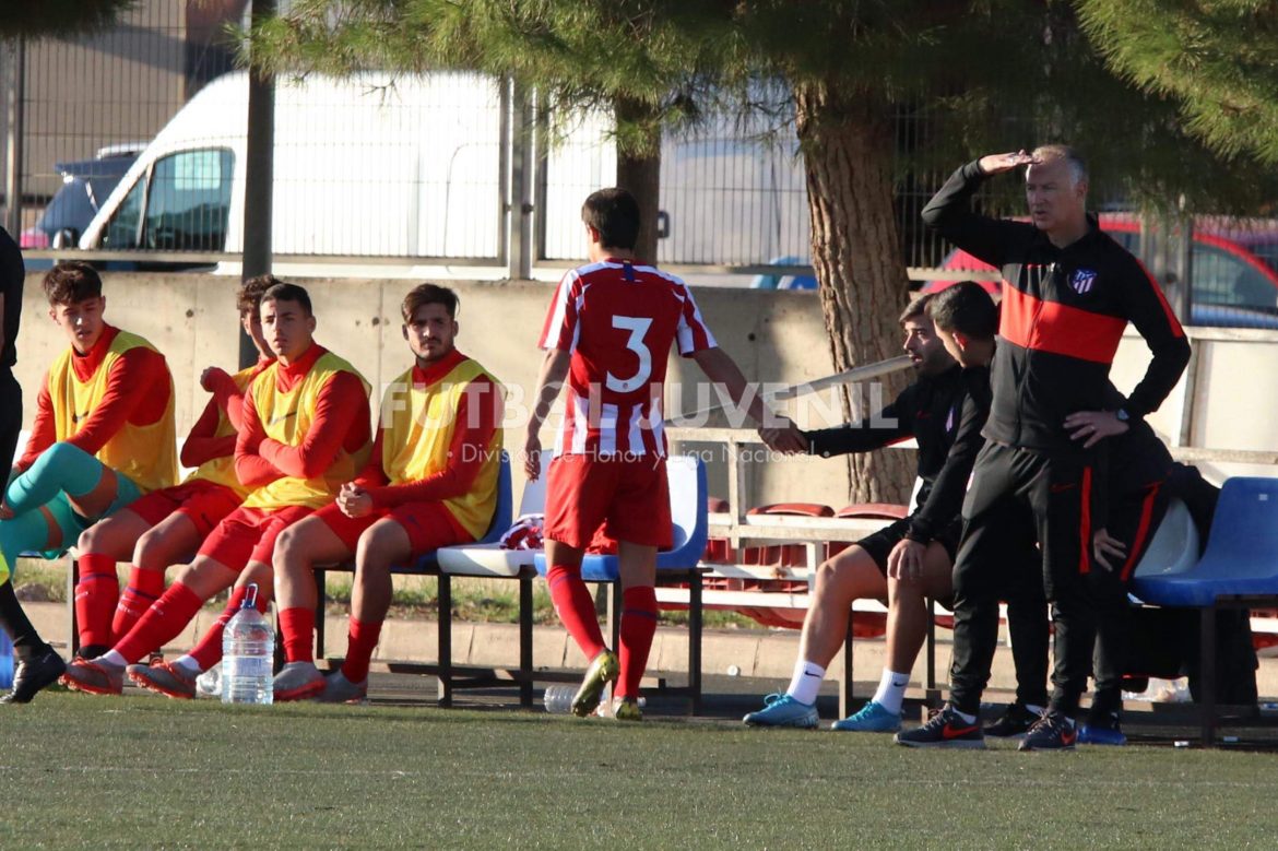 IMG_7690 Cambio en el banquillo del Juvenil A del Atlético de Madrid