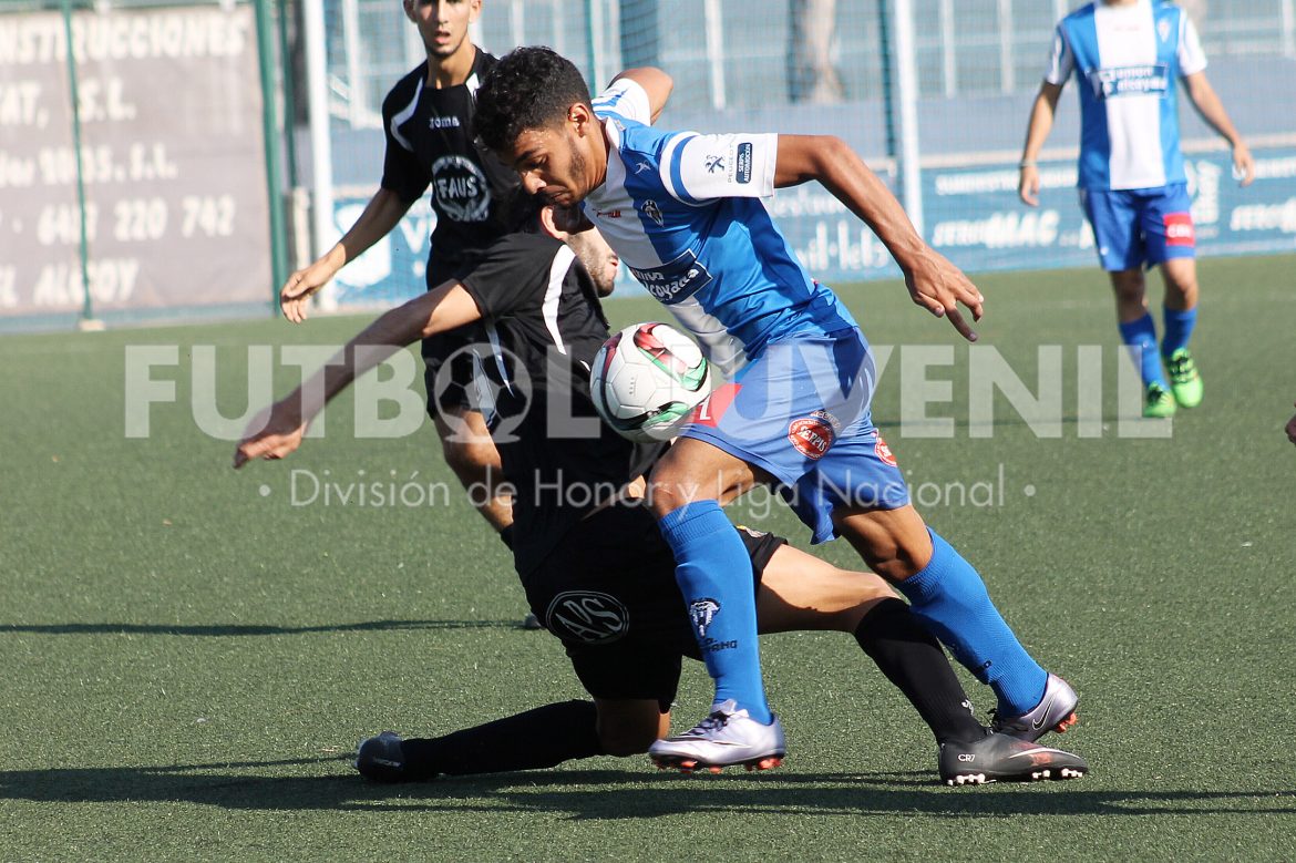 Uru dice adiós a la Liga por una grave lesión de rodilla