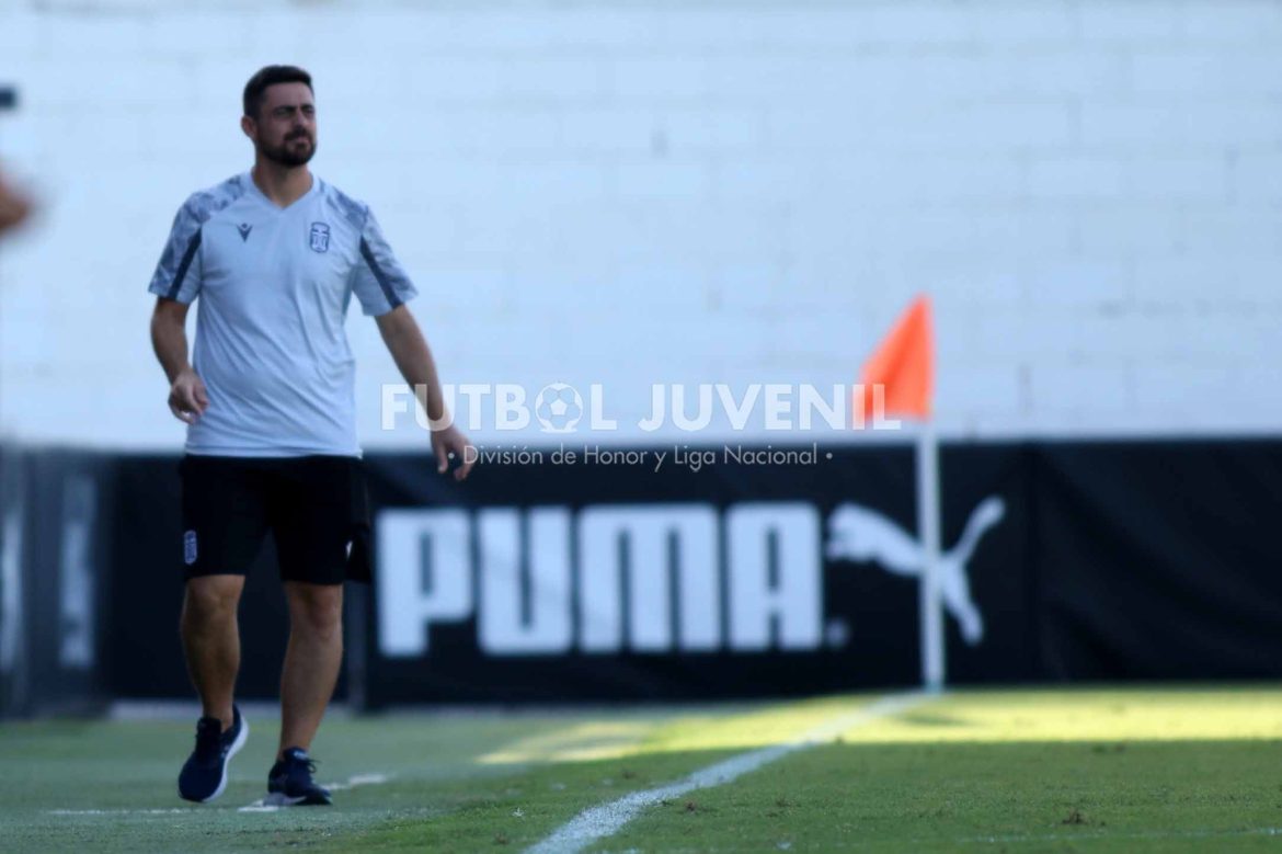 David Garnés renuncia al banquillo del FC Cartagena