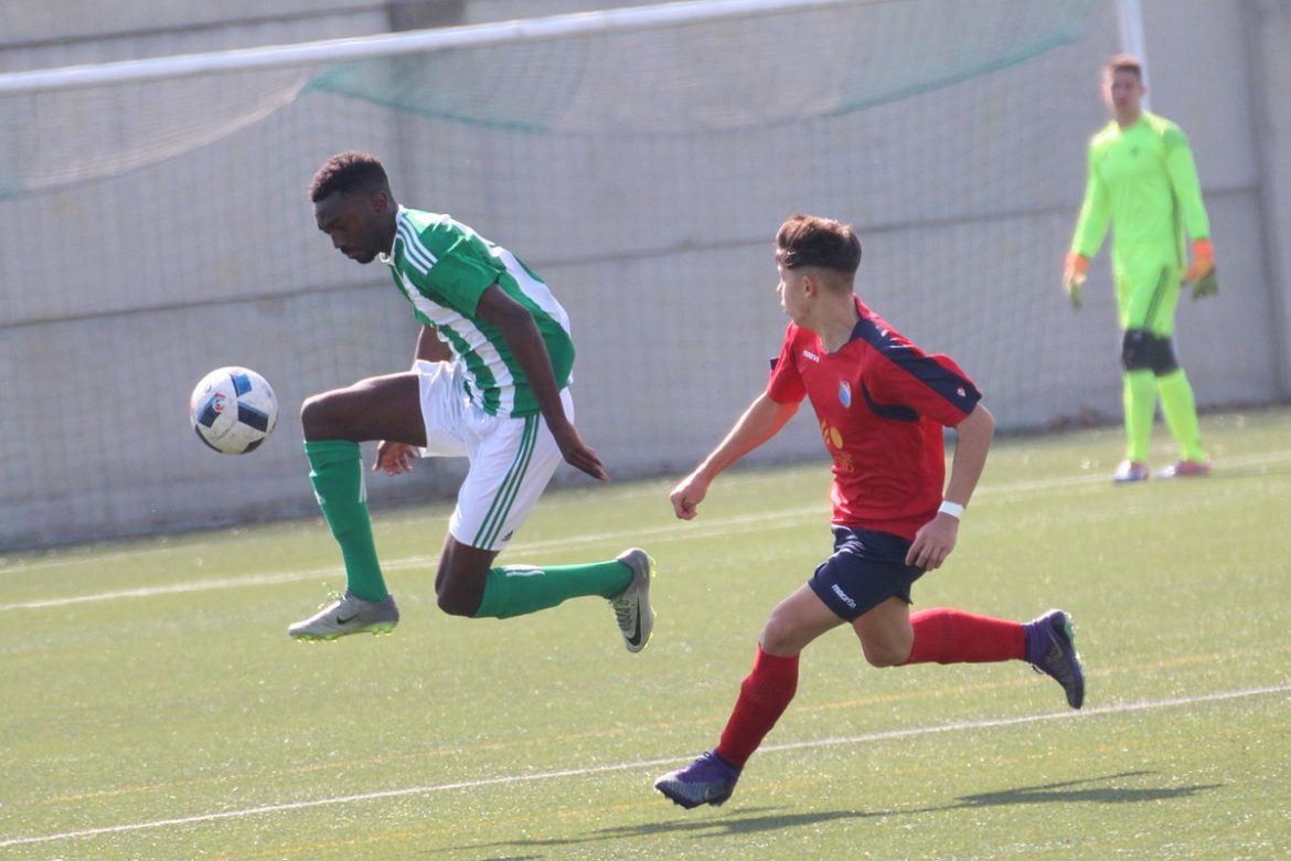 El Dos Hermanas se retira de la competición