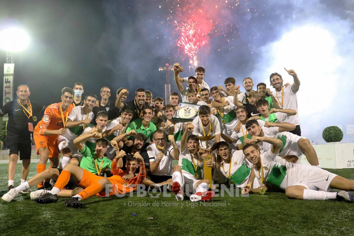 El Elche se corona campeón del COTIF con un gol de Avelino Sánchez