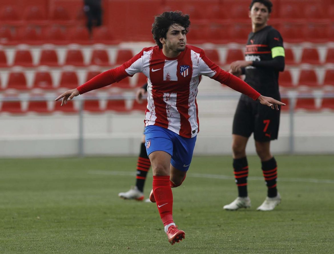 CRÓNICA UYL. El Atleti golea en su prueba de fuego y tendrá una final en Oporto