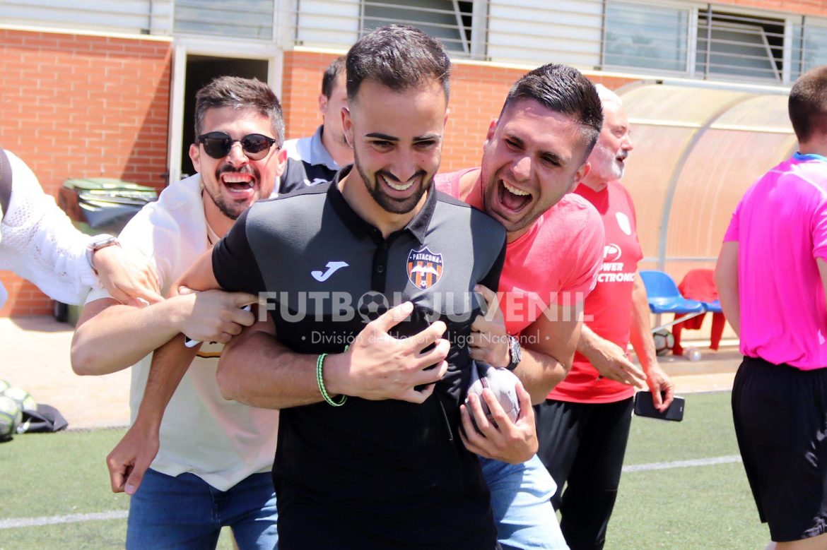 IMG_9372 Los 16 entrenadores del grupo 7 de División de Honor