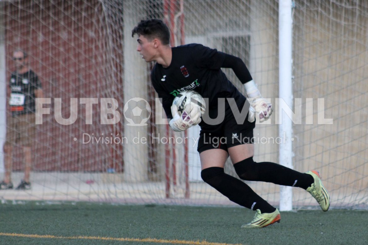 Aitor Arias: “En Huracán maduré bastante como portero y gané mucha confianza”
