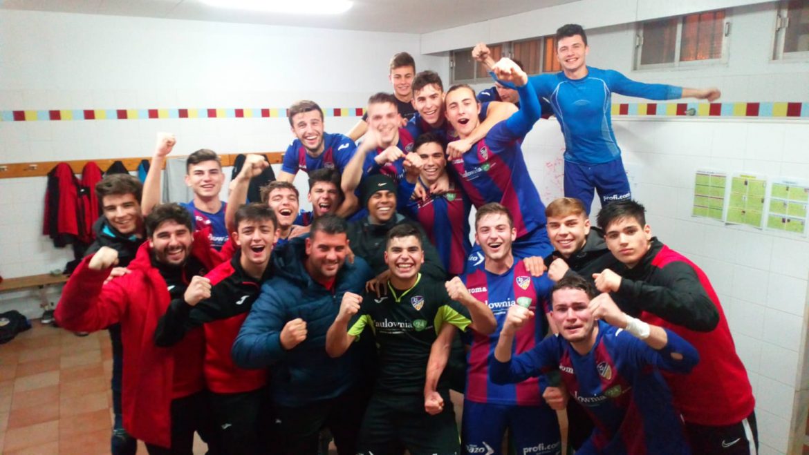 El Alzira recupera la sonrisa más de dos meses después