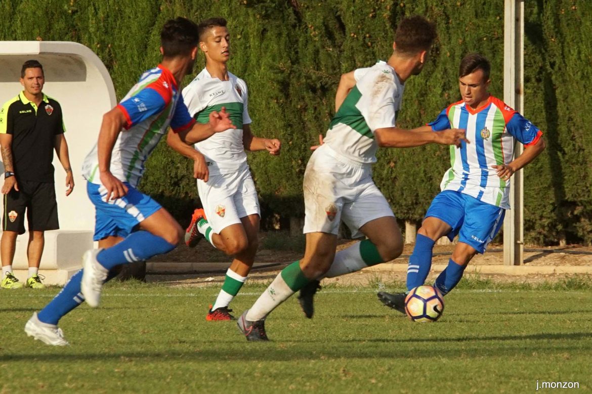 Fran Hurtado se fractura la clavícula en su debut en División de Honor