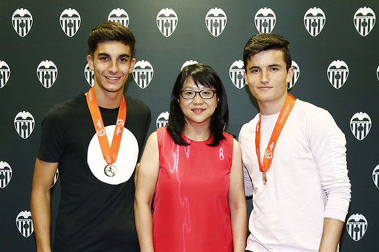 imagen80411d Homenajes a los campeones de Europa Sub-17